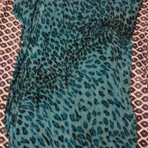 Leopard print scarf!